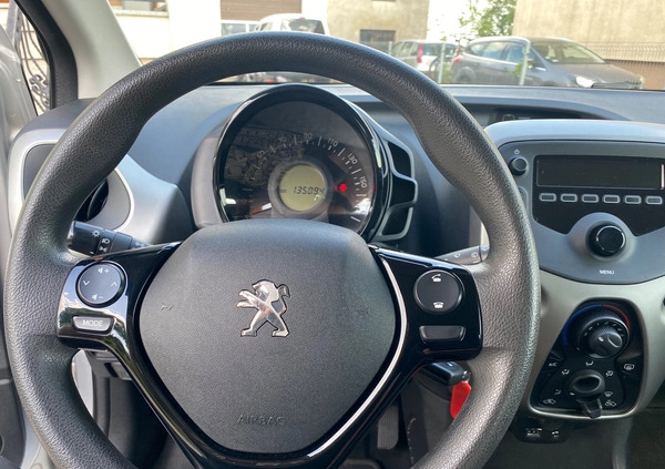 Peugeot 108 cena 25999 przebieg: 135000, rok produkcji 2018 z Darłowo małe 121